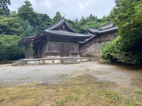 鳥海山大物忌神社