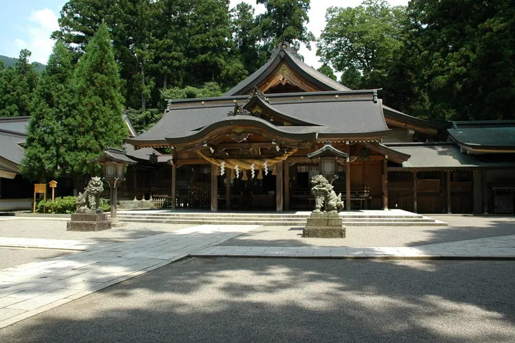 白山比咩神社