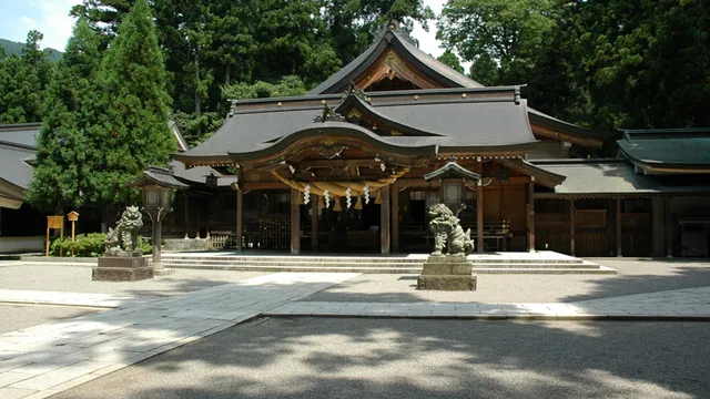 白山比咩神社