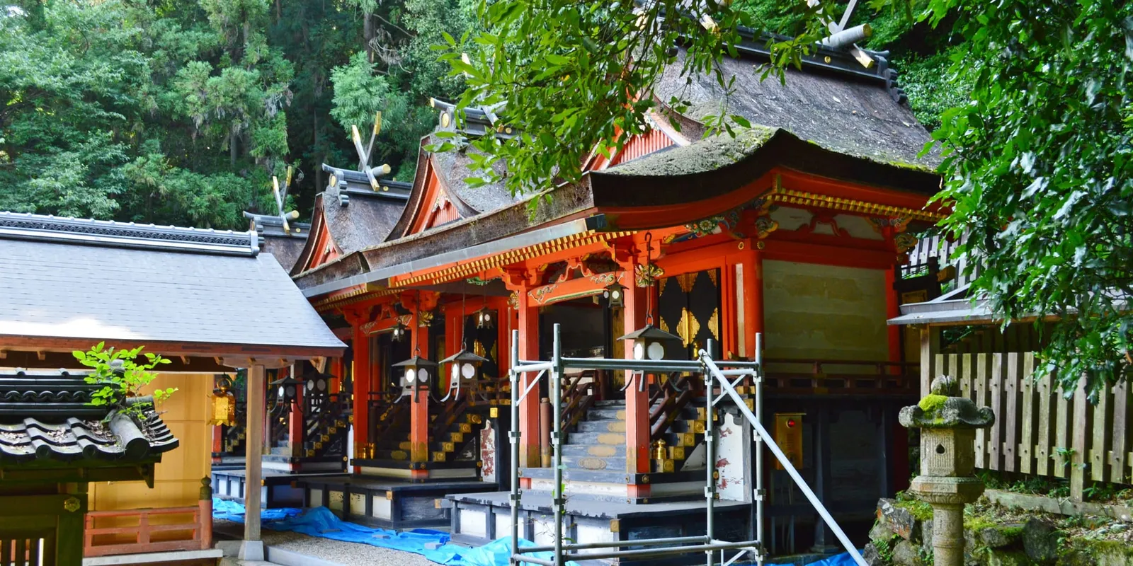 枚岡神社