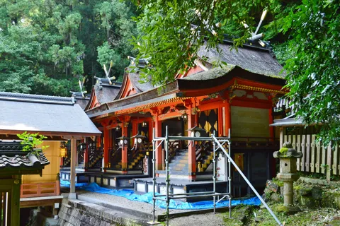 枚岡神社