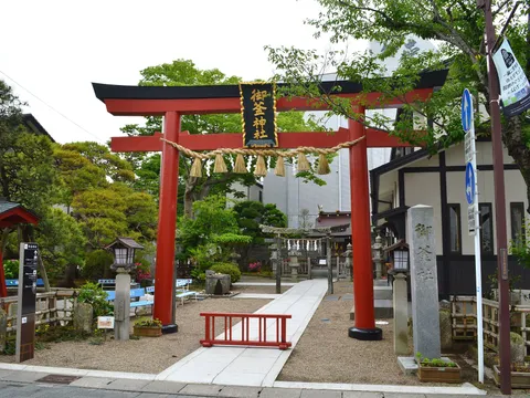 御釜神社