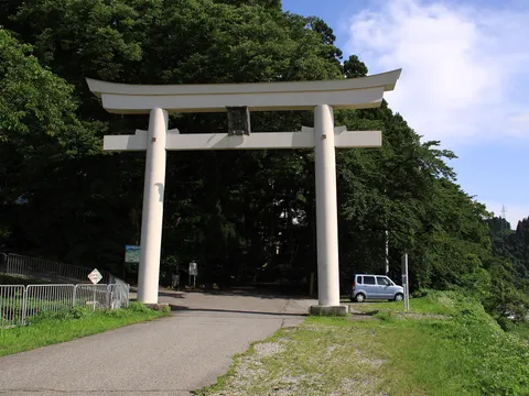 雄山神社 前立社壇 2