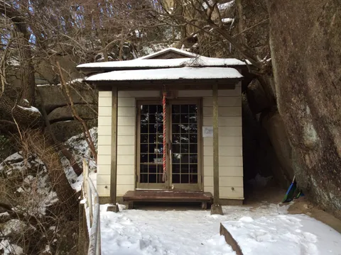 六甲比命神社