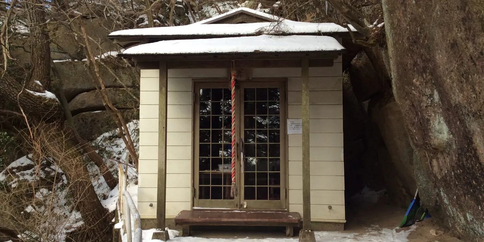 六甲比命神社