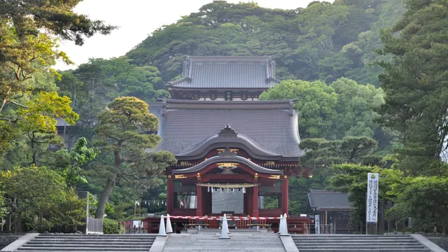 鶴岡八幡宮
